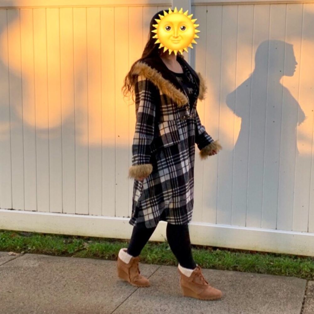 Plaid Winter Coat with Faux Fur Trim - Picture 2 of 6